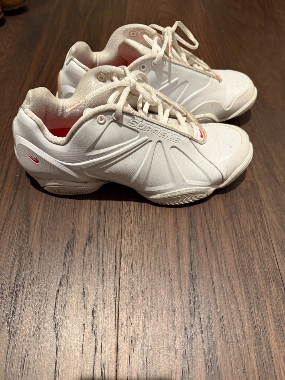 SUPREME NIKE Courtposite